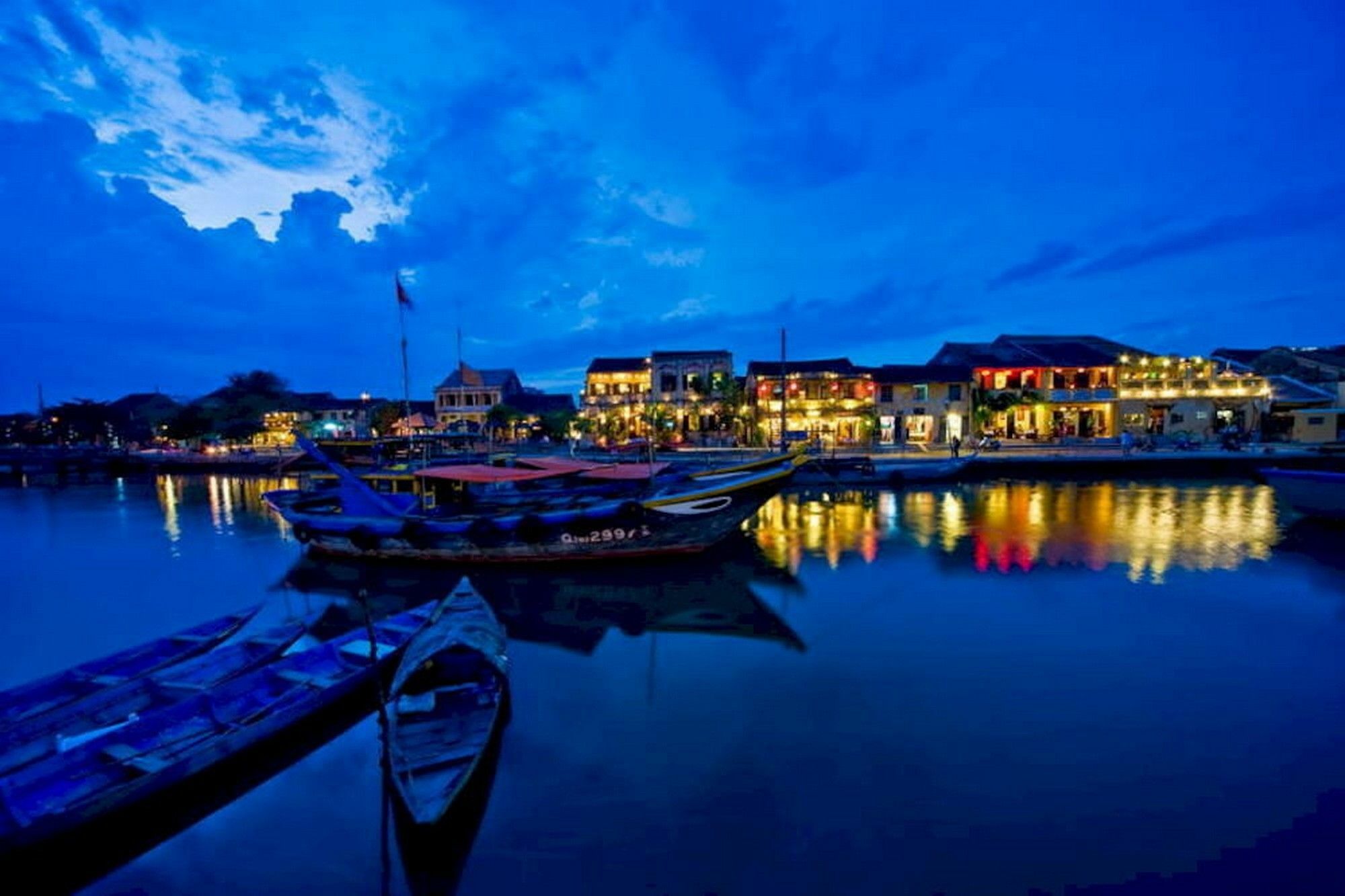 Golden River Hotel Hoi An Esterno foto